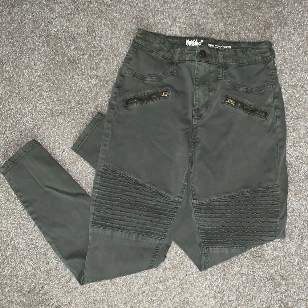 Mossimo Olive Green Moto Jeans 💫